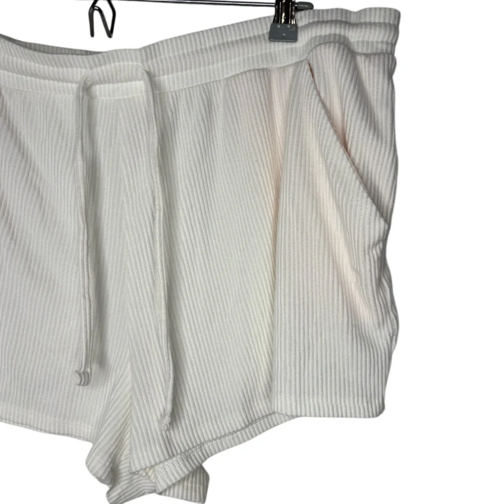 Tommy John | Women’s Ribbed Lounge Shorts | White | Size XL